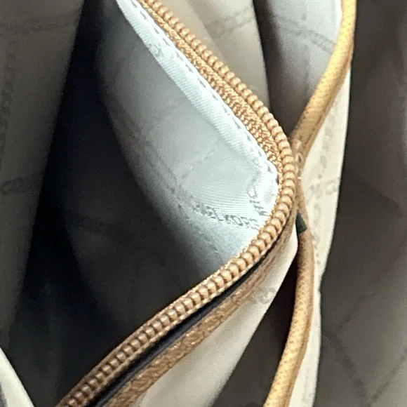 Michael Kors Jersey Signature Dark Brown and Tan Tote Approx. 16 x 11 x 6 - Picture 16 of 17